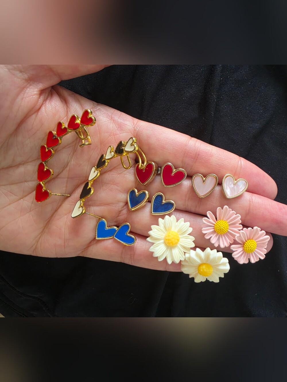 Set Of 6 Earrings And 2 Ear Cuffs - Hearts And Floral